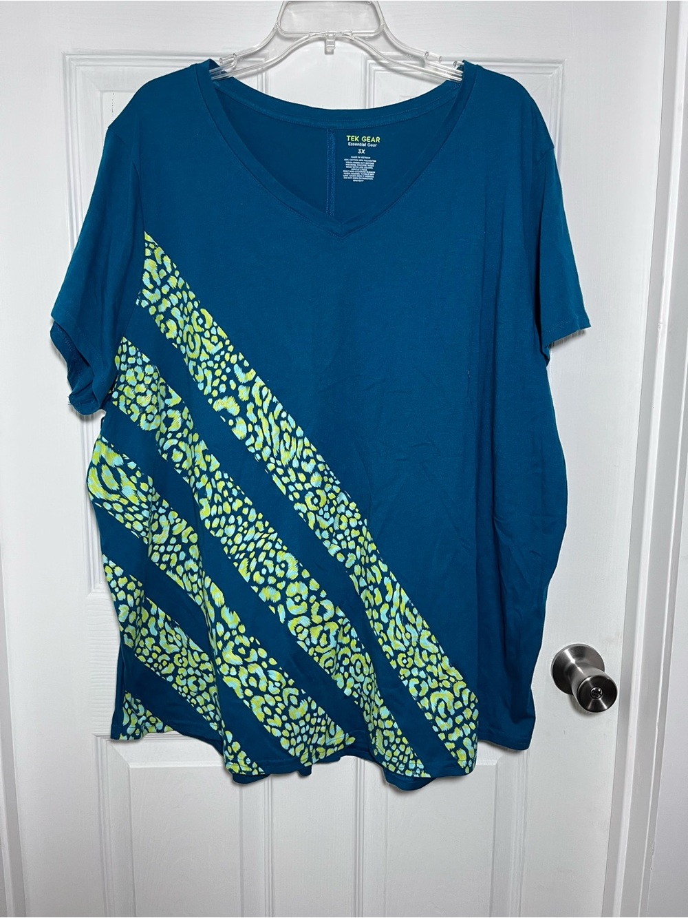 tek gear Teal V-Neck Short Sleeve Top with Lime Diagonal Print